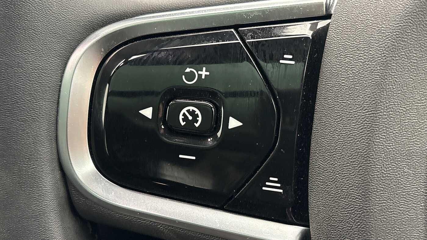 Used Volvo XC60 2024 for sale - 76735292: Photo 31