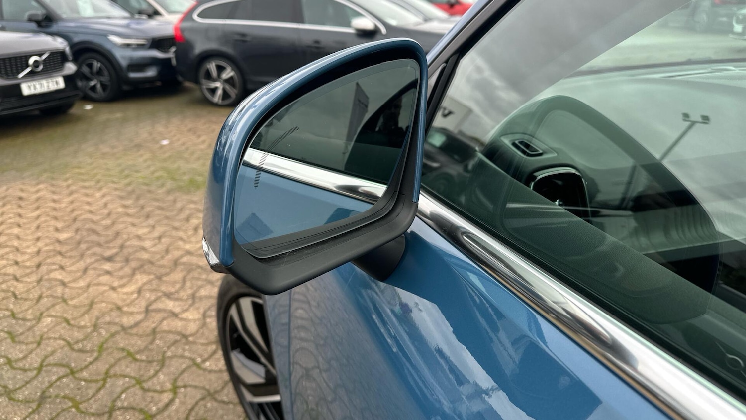 Used Volvo XC40 2025 for sale - 77331227: Photo 17