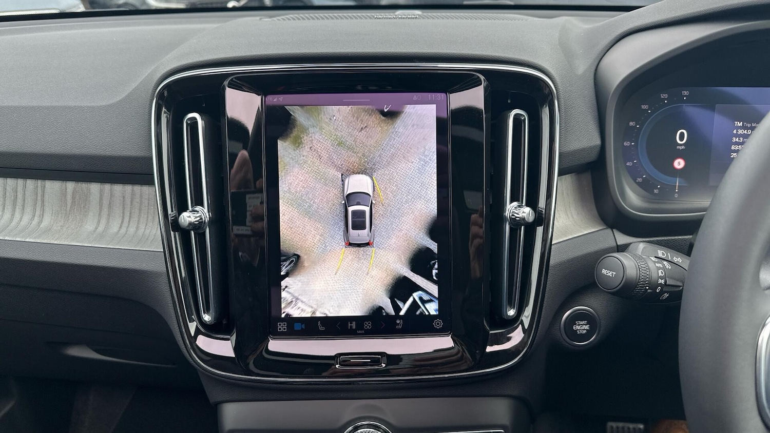 Used Volvo XC40 2025 for sale - 77331227: Photo 32