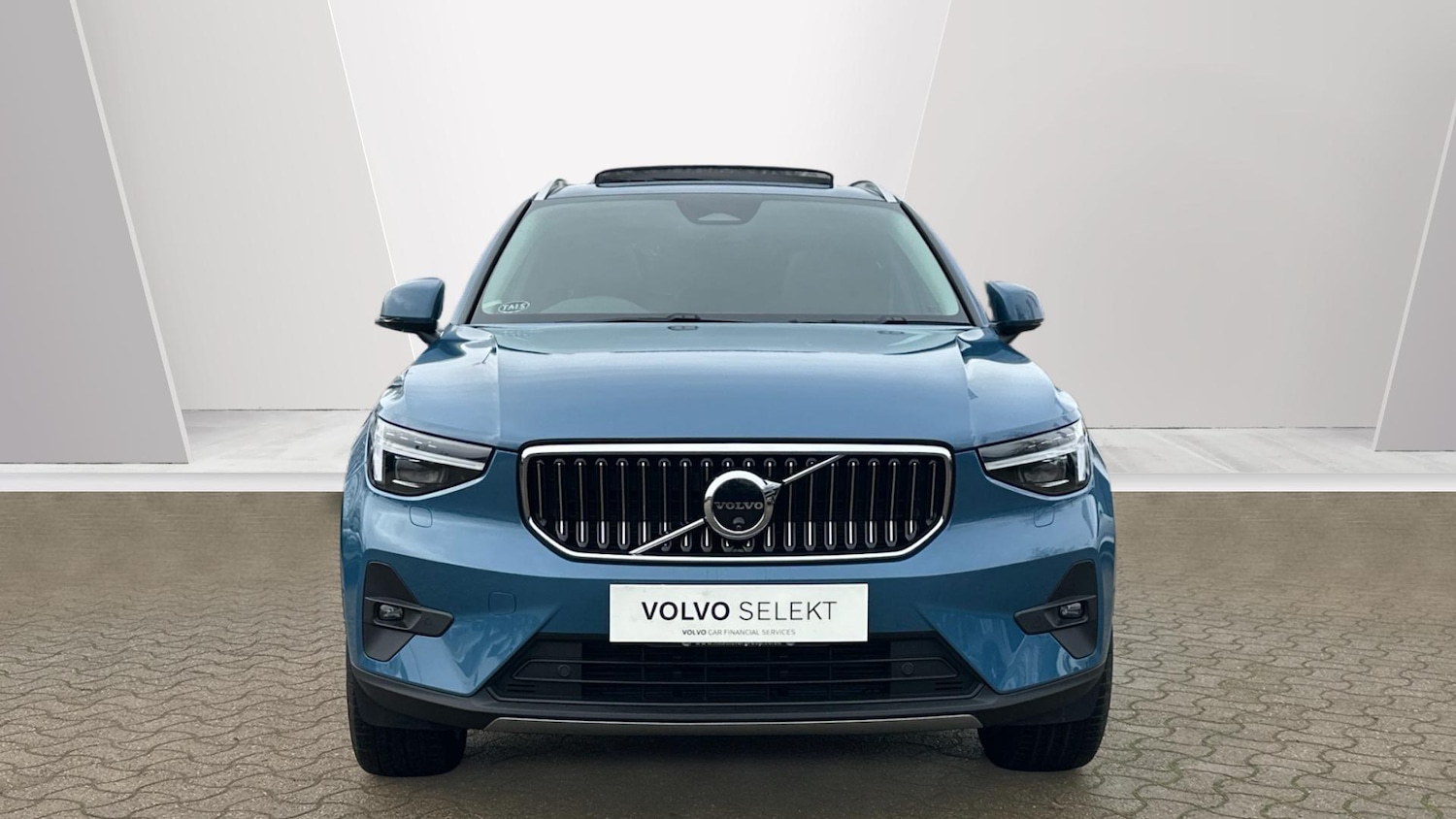 Used Volvo XC40 2025 for sale - 77331227: Photo 8