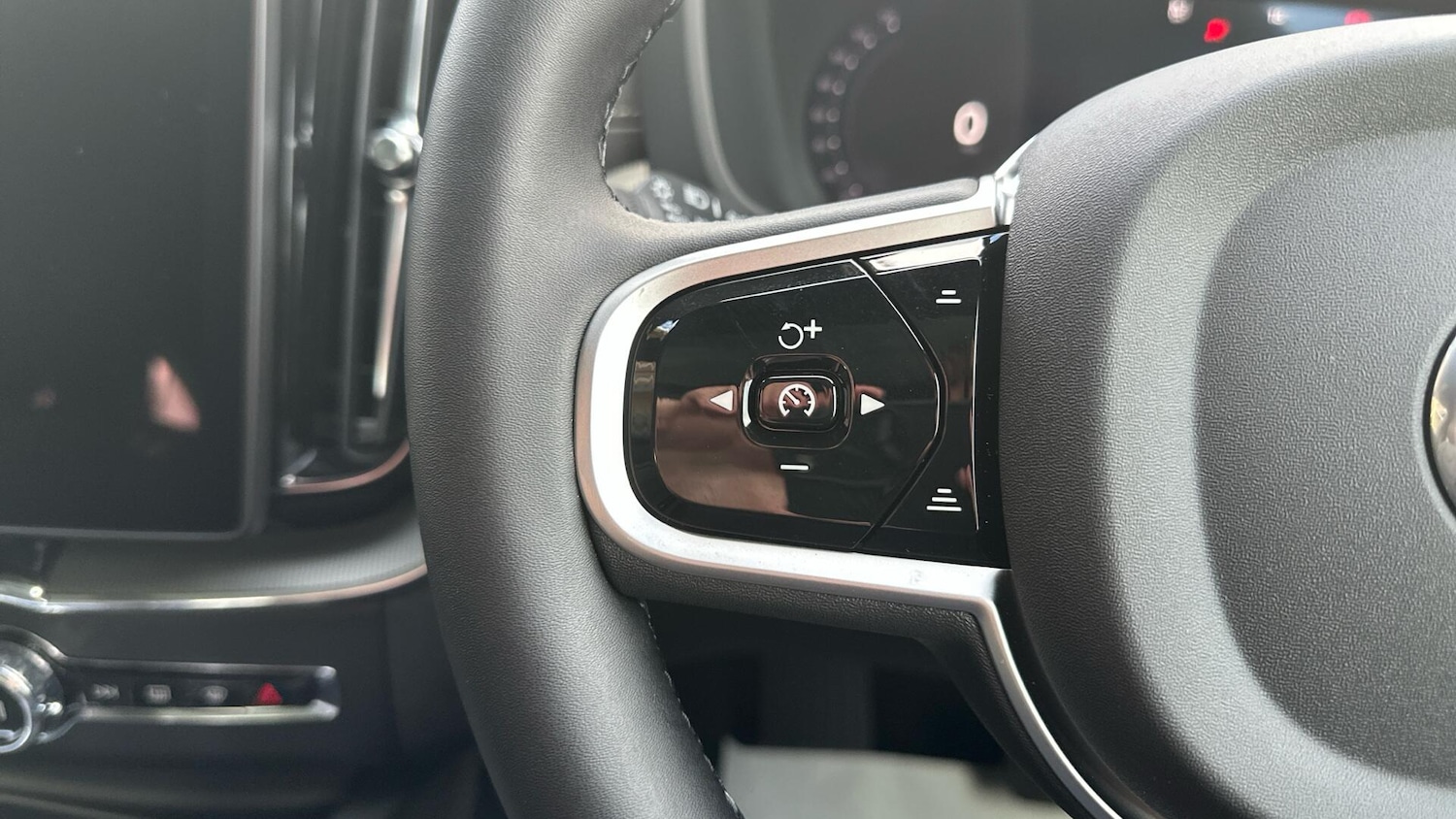 Used Volvo XC60 2025 for sale - 76484333: Photo 19