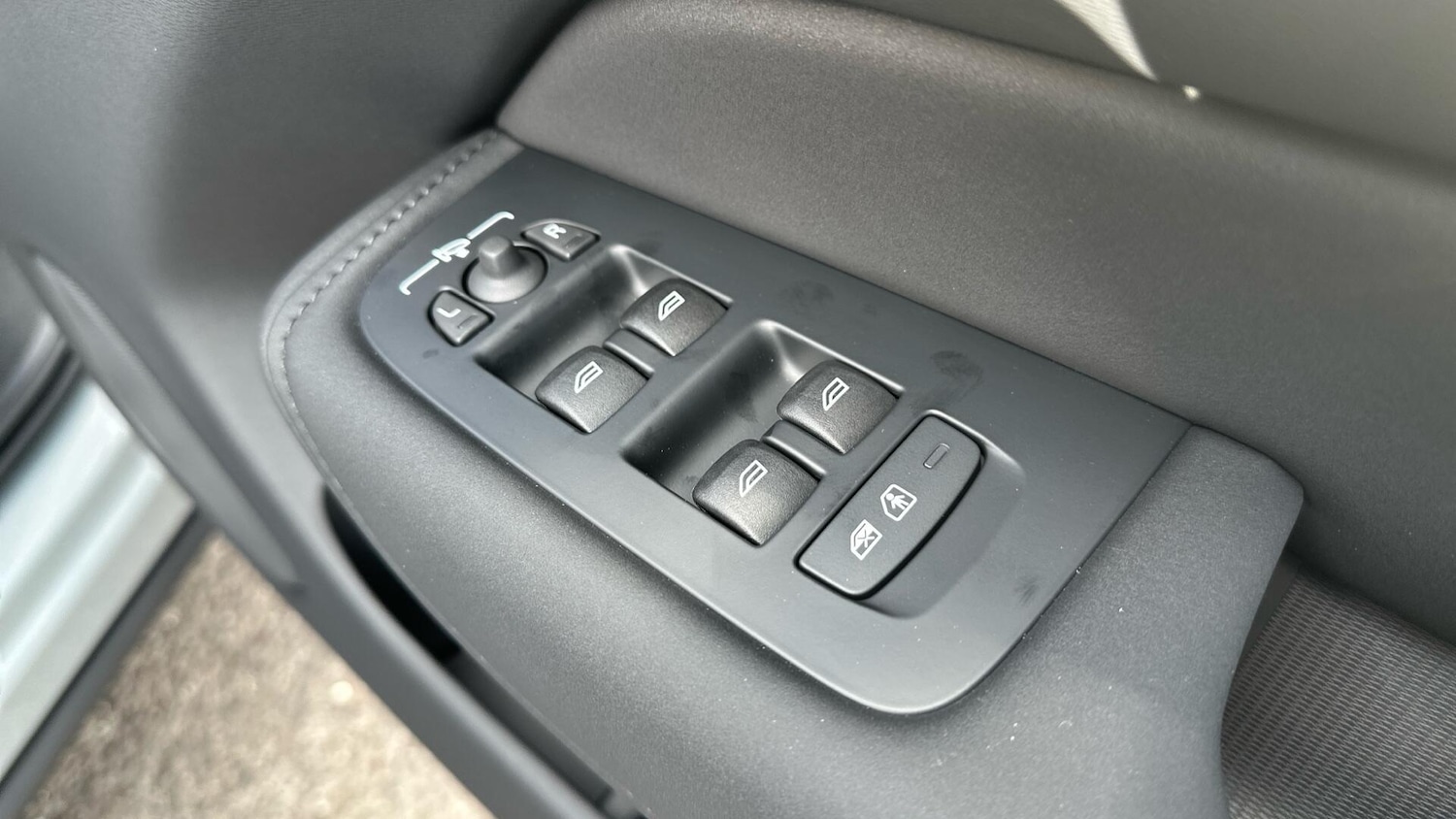 Used Volvo XC60 2025 for sale - 76484333: Photo 22