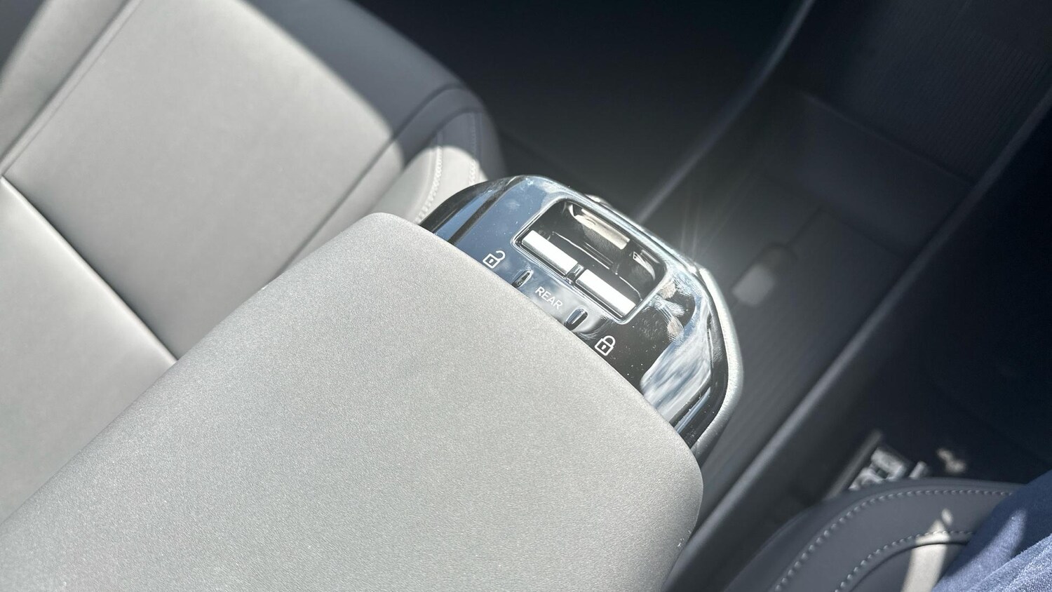 Used Volvo EX30 2025 for sale - 76307665: Photo 24