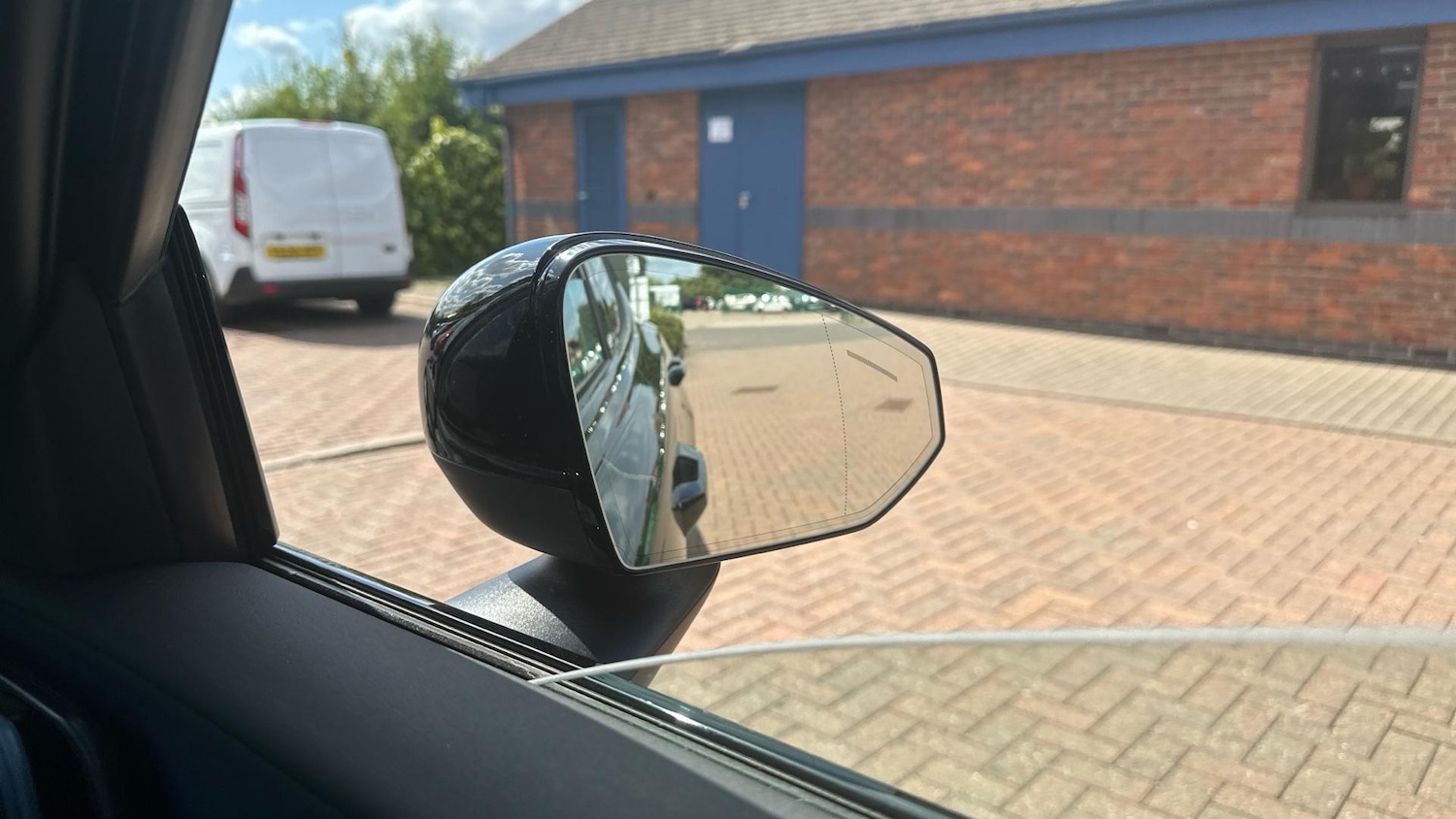 Used Volvo EX30 2025 for sale - 76307665: Photo 32