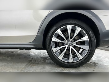 Used Volvo V90 2021 for sale - 76824082: Photo