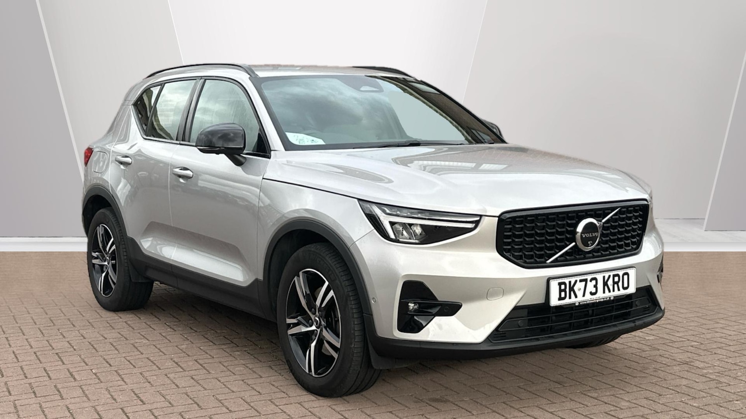 Used Volvo XC40 2023 for sale - 76424423: Photo 1