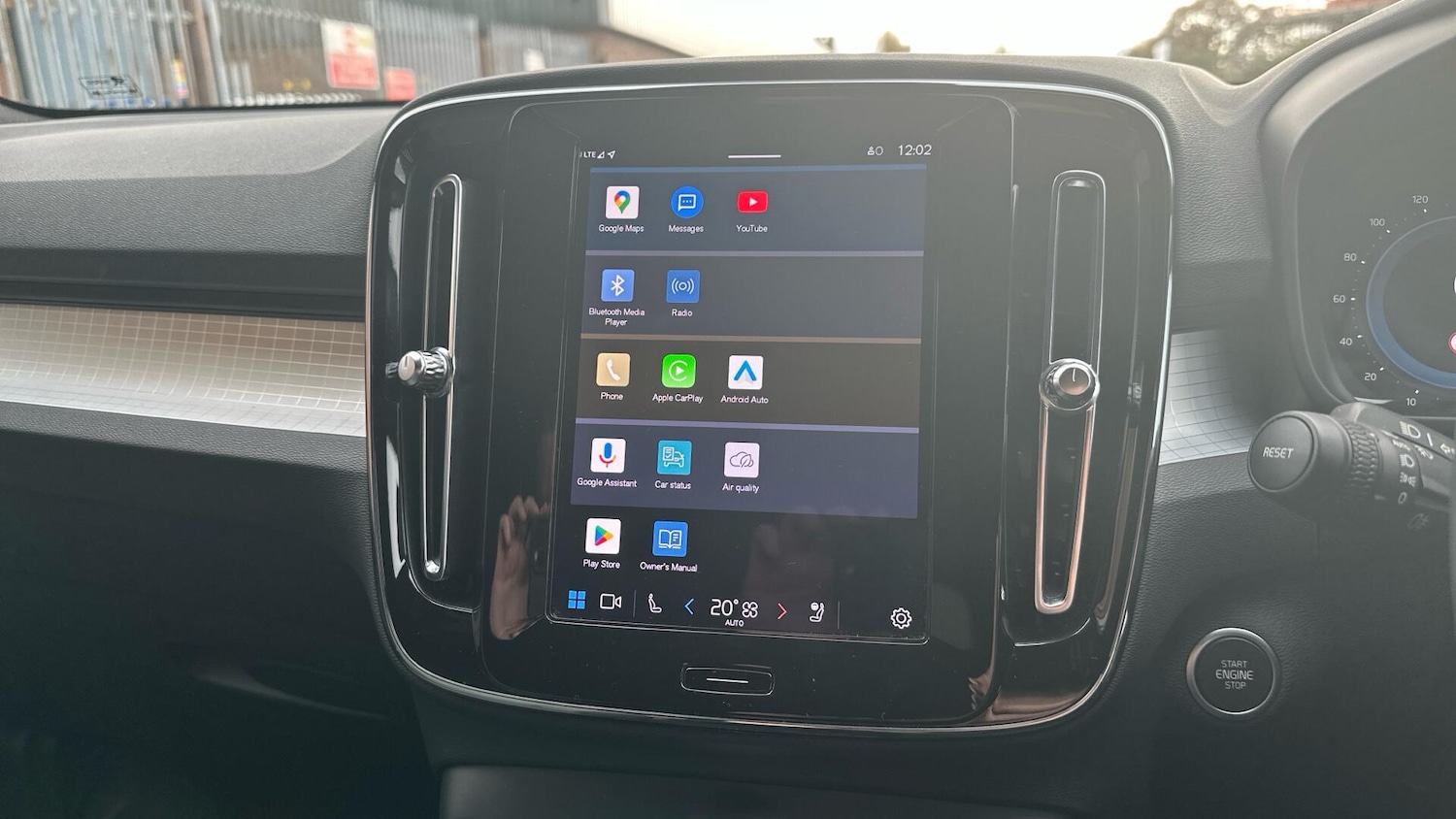 Used Volvo XC40 2023 for sale - 76424423: Photo 12