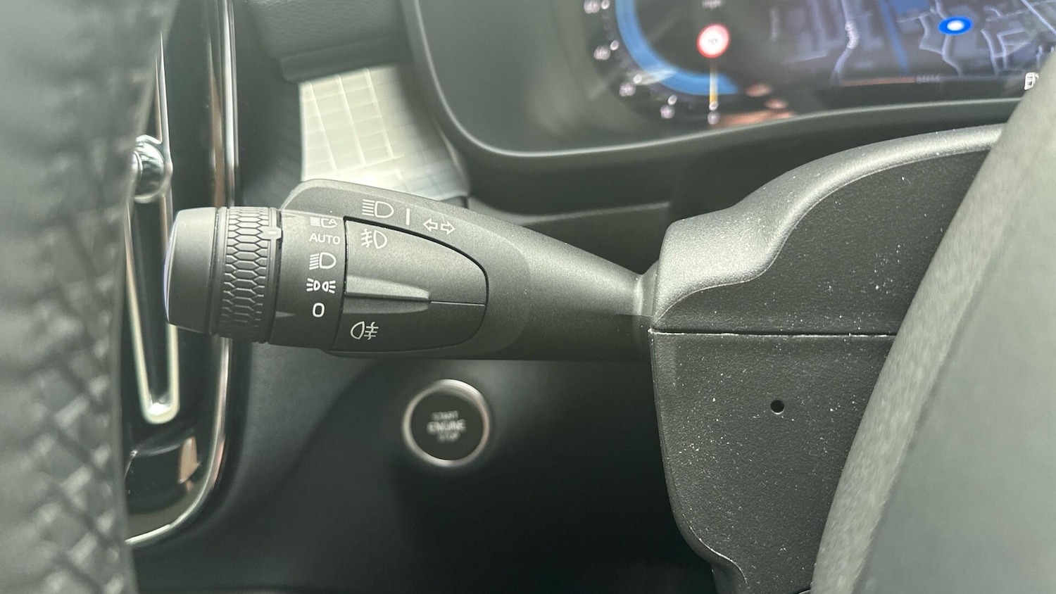 Used Volvo XC40 2023 for sale - 76424423: Photo 18