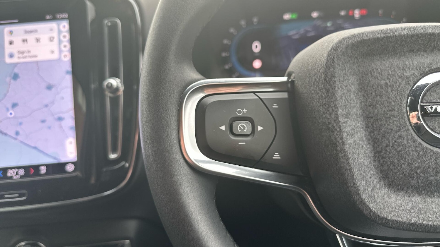 Used Volvo XC40 2023 for sale - 76424423: Photo 19