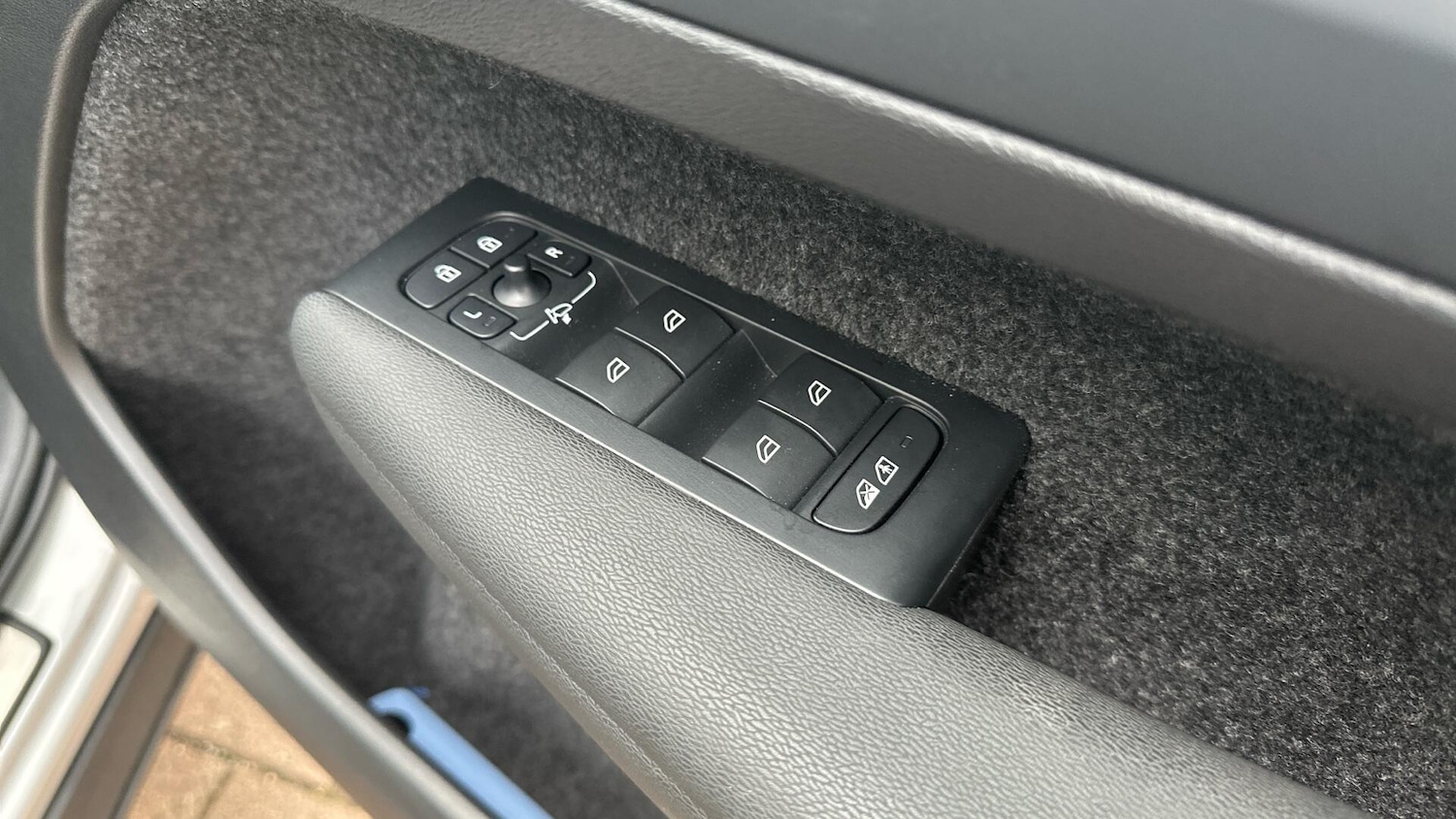 Used Volvo XC40 2023 for sale - 76424423: Photo 22