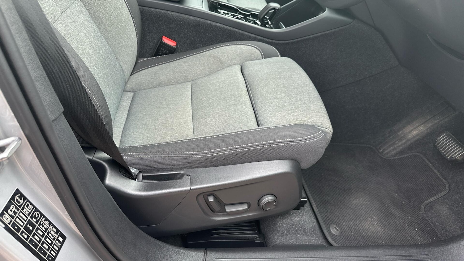 Used Volvo XC40 2023 for sale - 76424423: Photo 28