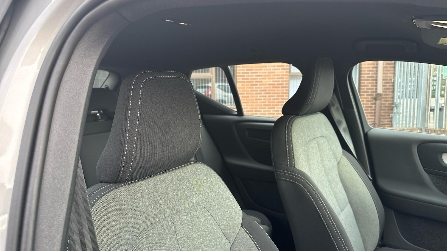 Used Volvo XC40 2023 for sale - 76424423: Photo 29