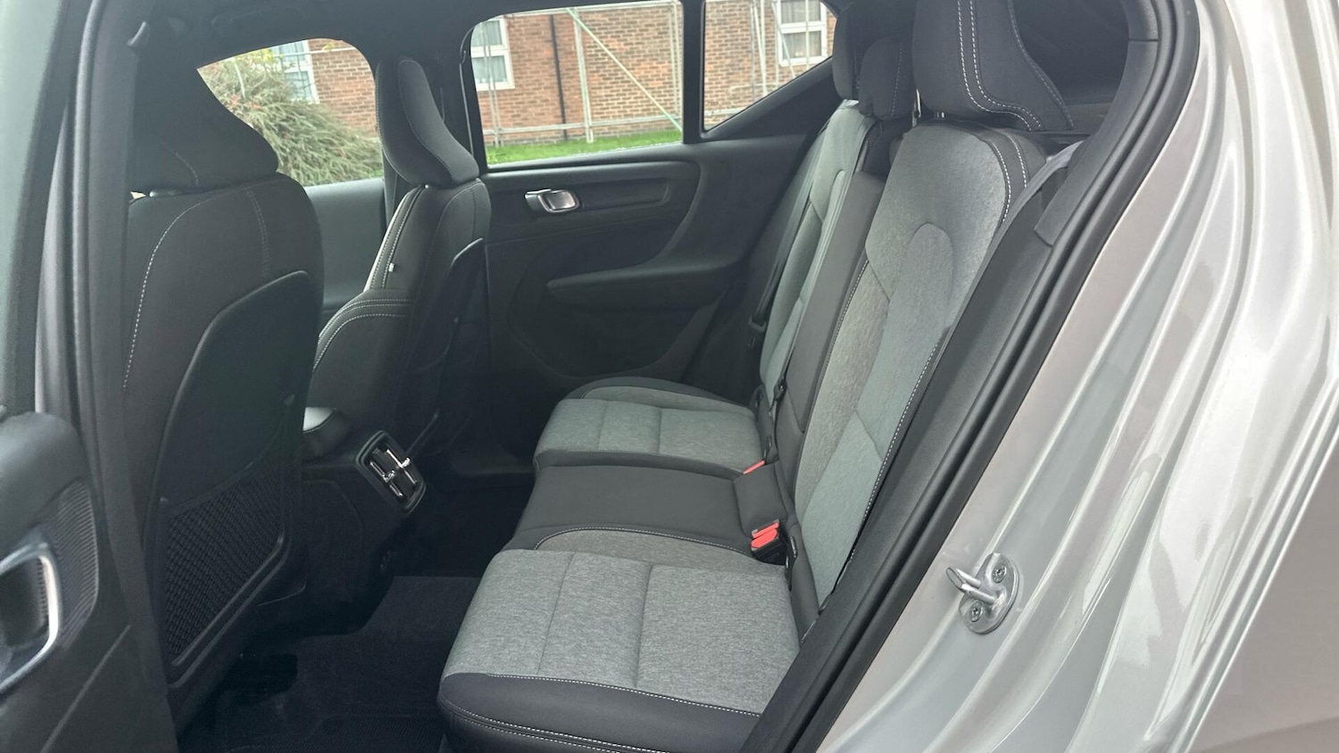 Used Volvo XC40 2023 for sale - 76424423: Photo 30