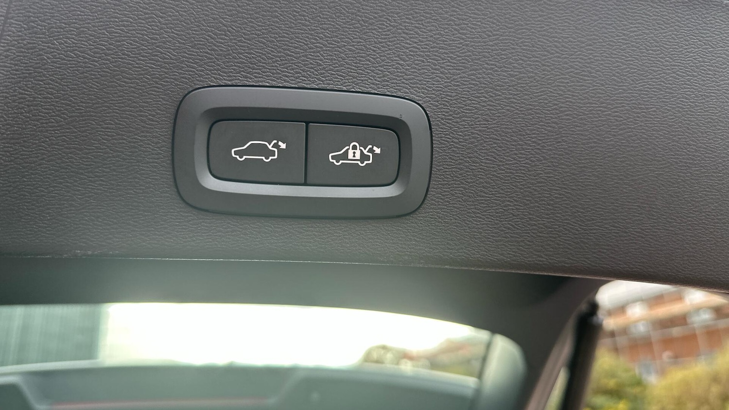 Used Volvo XC40 2023 for sale - 76424423: Photo 31