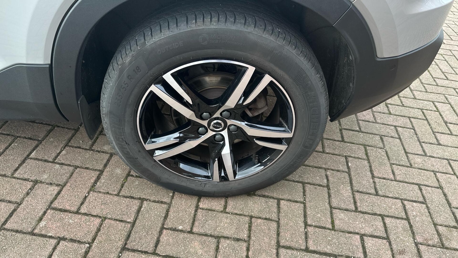 Used Volvo XC40 2023 for sale - 76424423: Photo 37