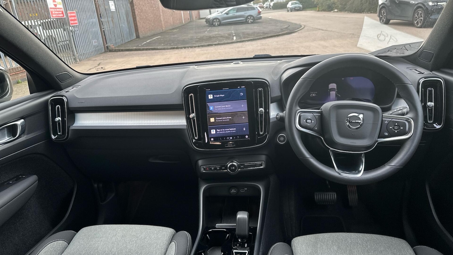 Used Volvo XC40 2023 for sale - 76424423: Photo 5