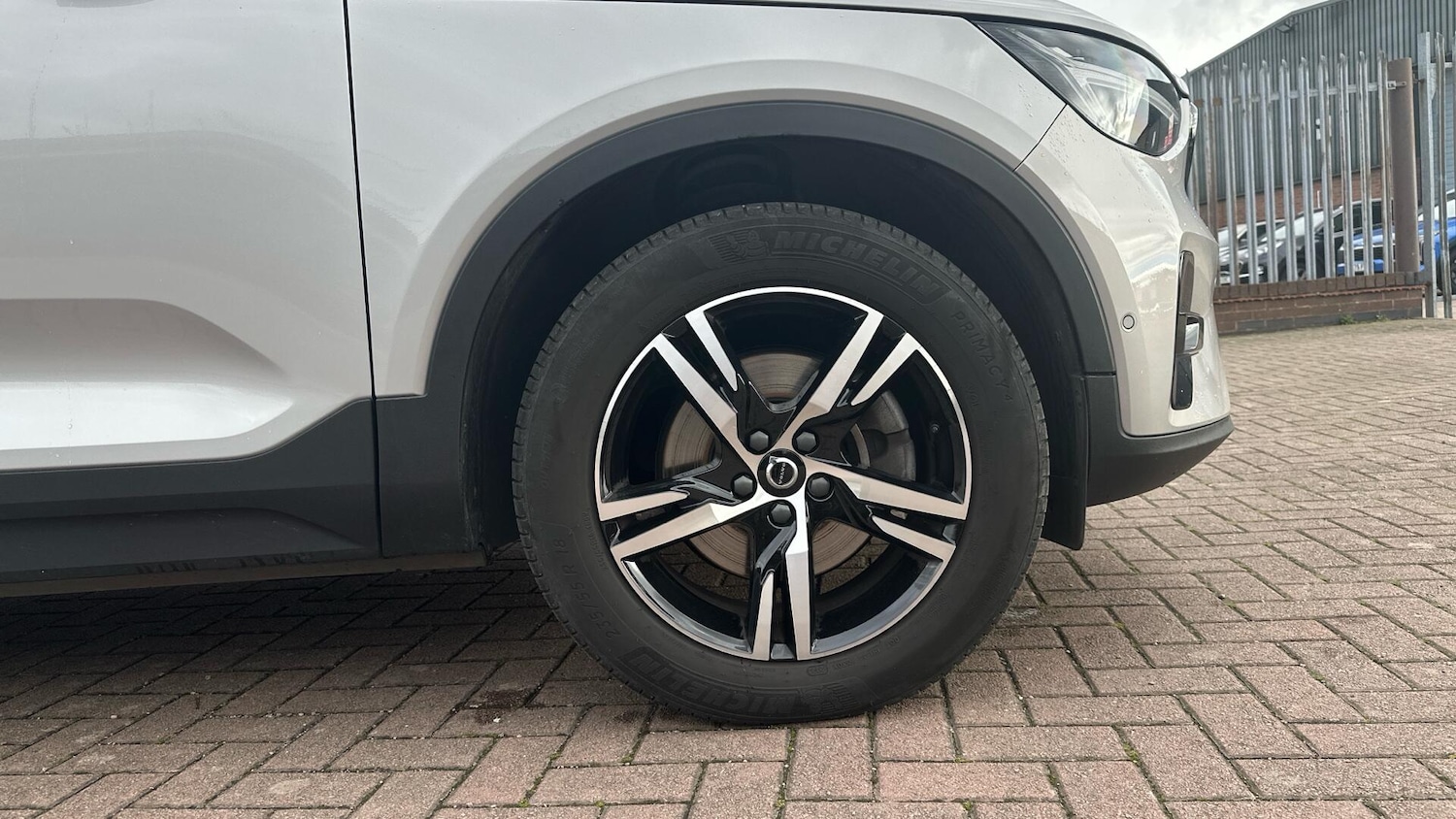 Used Volvo XC40 2023 for sale - 76424423: Photo 9