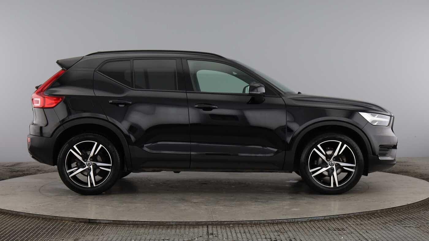 Used Volvo XC40 2021 for sale - 77510372: Photo 2
