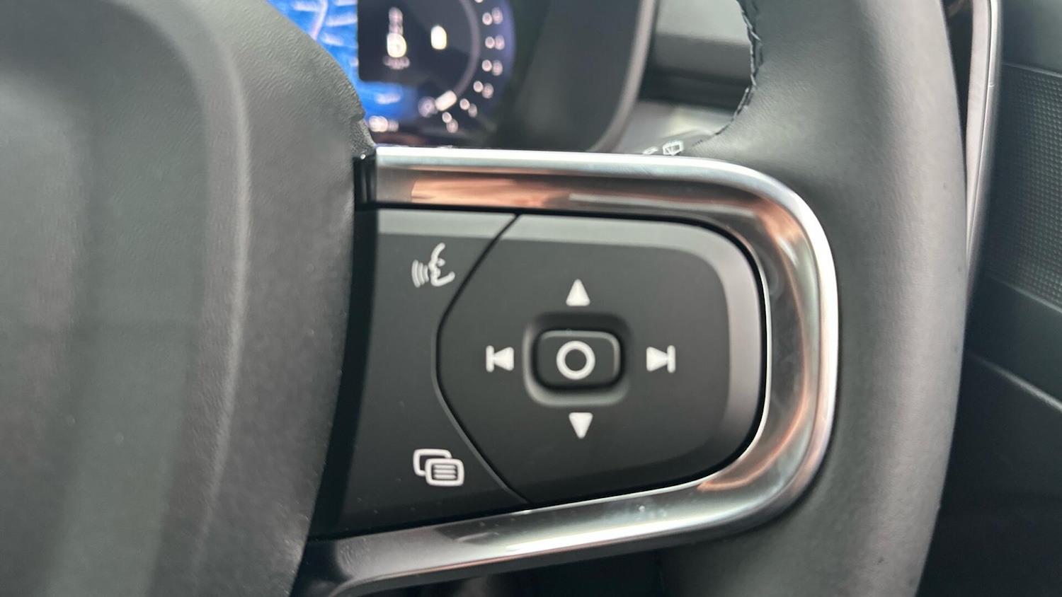 Used Volvo XC40 for sale - 78058695: Photo 21