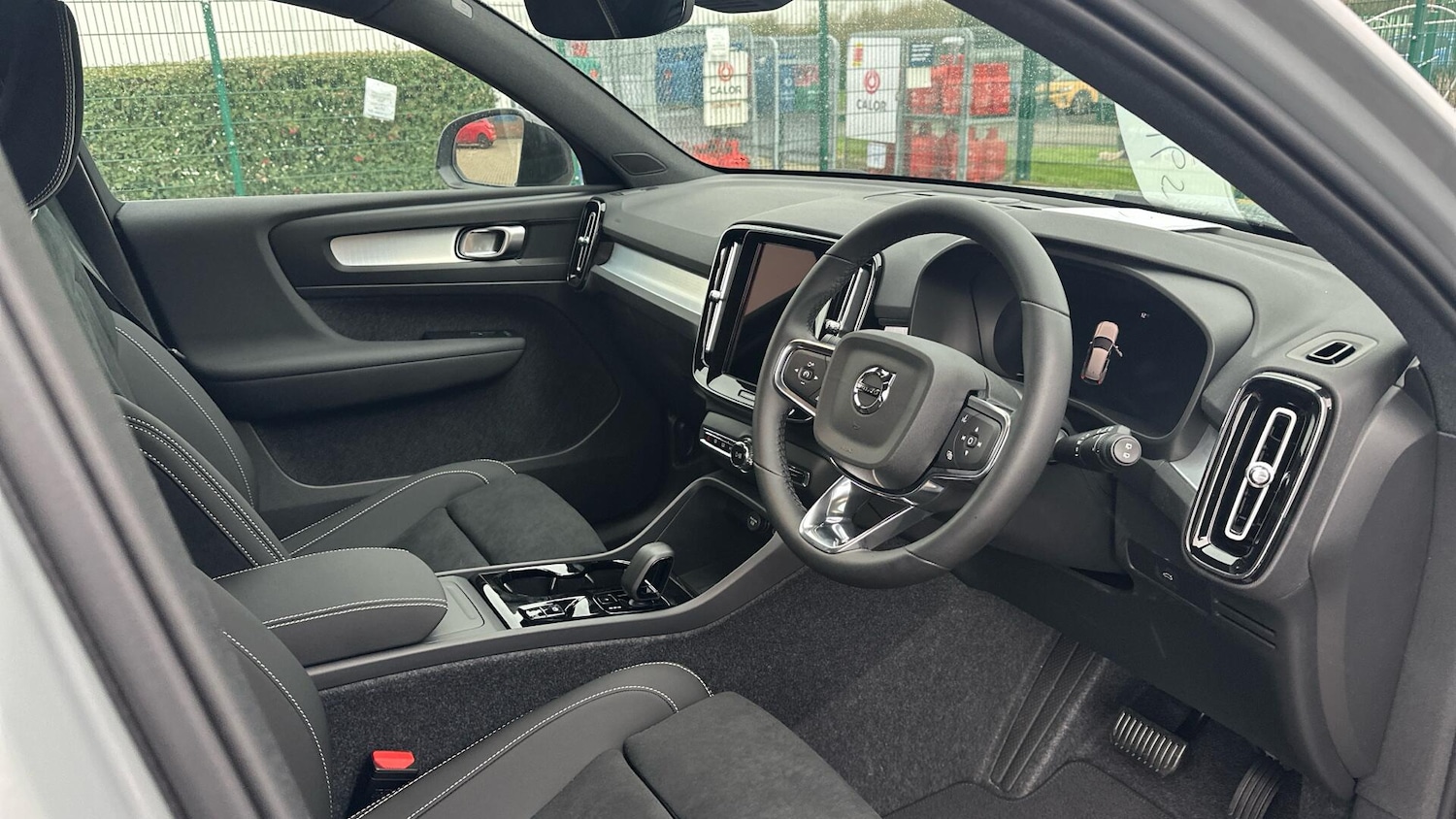 Used Volvo XC40 for sale - 78058695: Photo 4