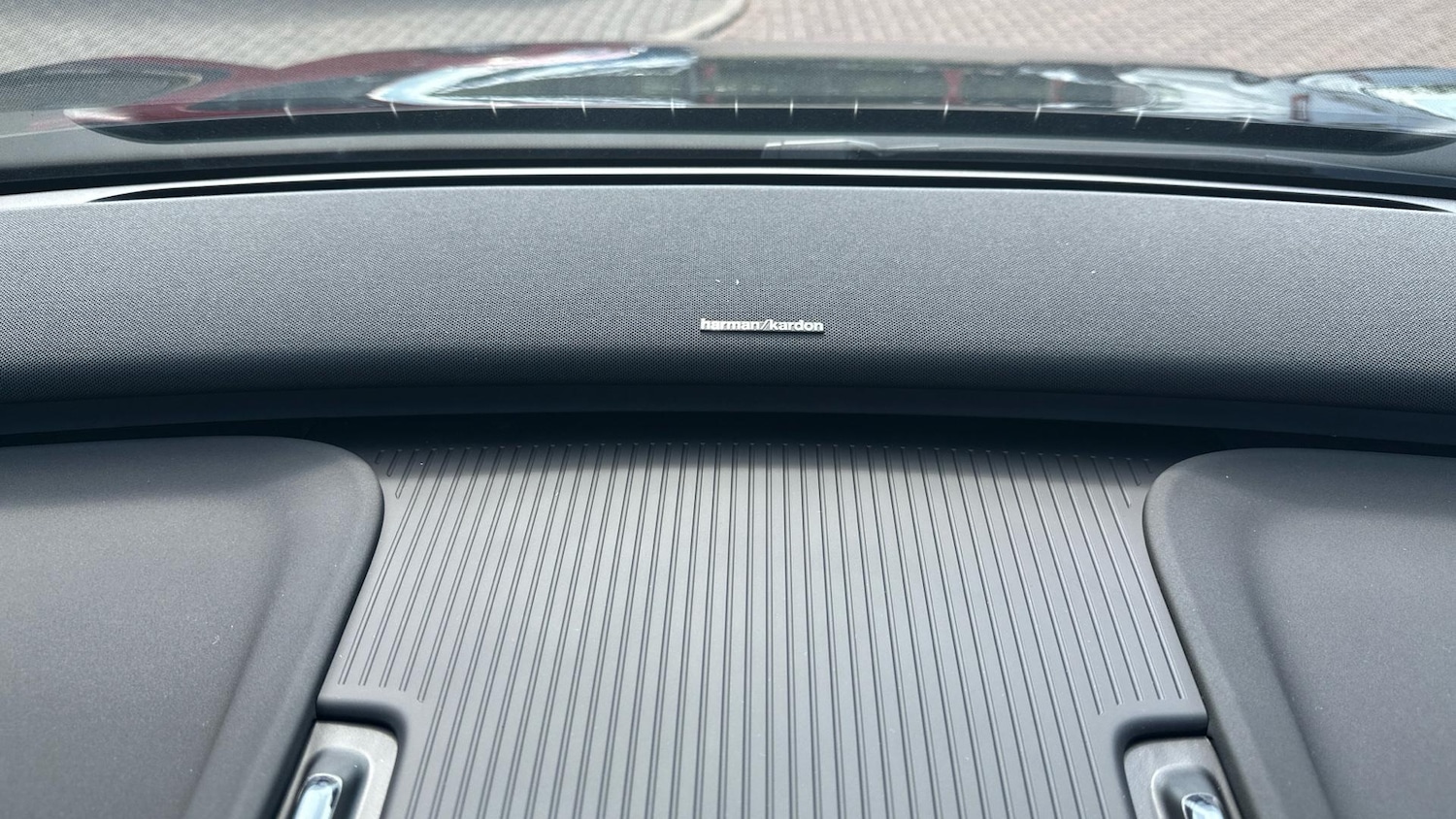 Used Volvo EX30 2025 for sale - 76484618: Photo 25