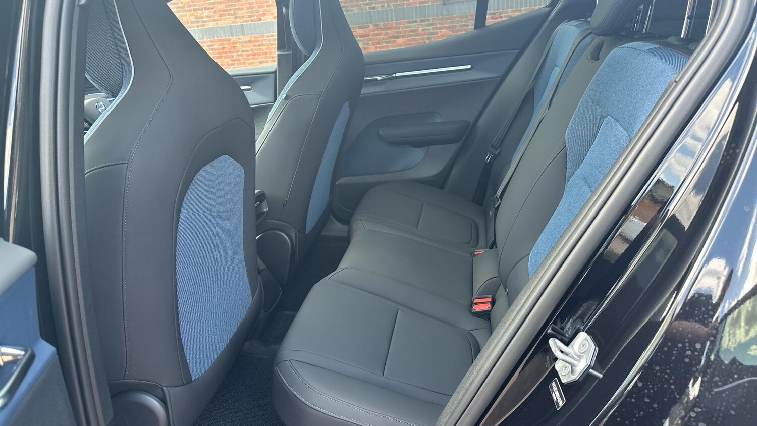 Used Volvo EX30 2025 for sale - 76484618: Photo 33