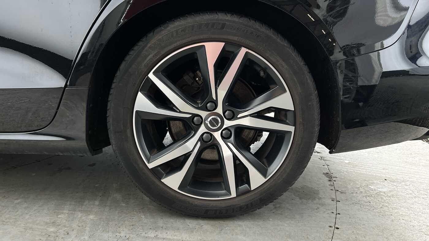 Used Volvo V60 2022 for sale - 77387377: Photo 4