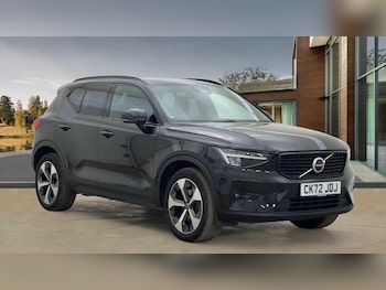 2022 (72) - Plus, B4 AWD mild hybrid, Petrol, Dark 5-Door