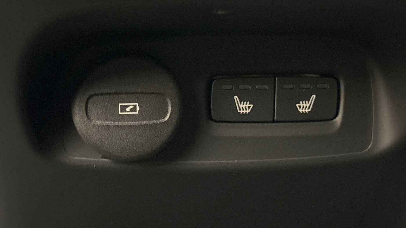 Used Volvo XC40 2025 for sale - 76735445: Photo 17