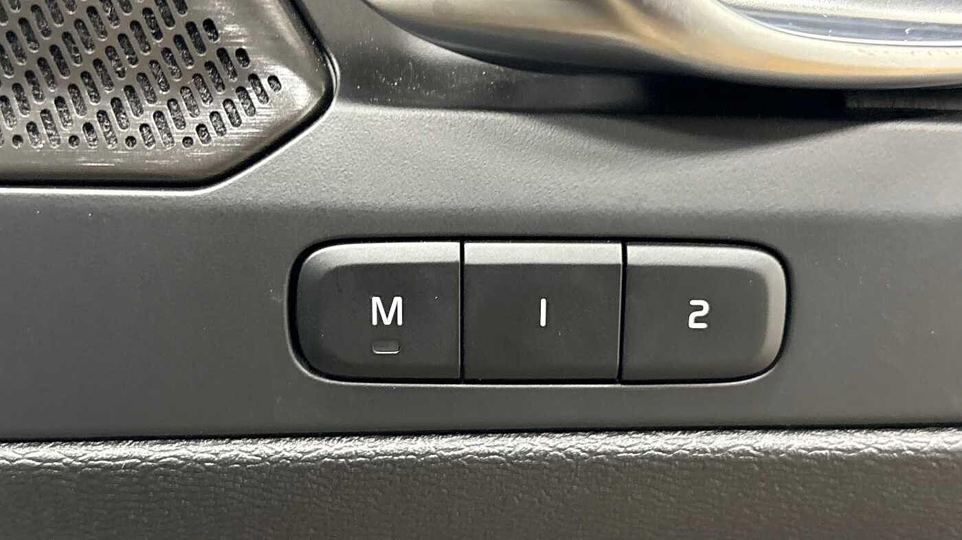 Used Volvo XC40 2025 for sale - 76735445: Photo 24