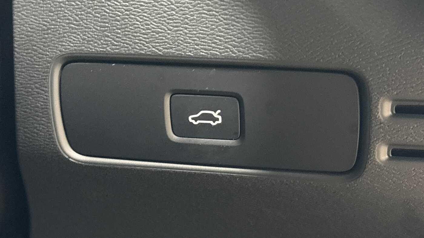 Used Volvo XC40 2025 for sale - 76735445: Photo 28