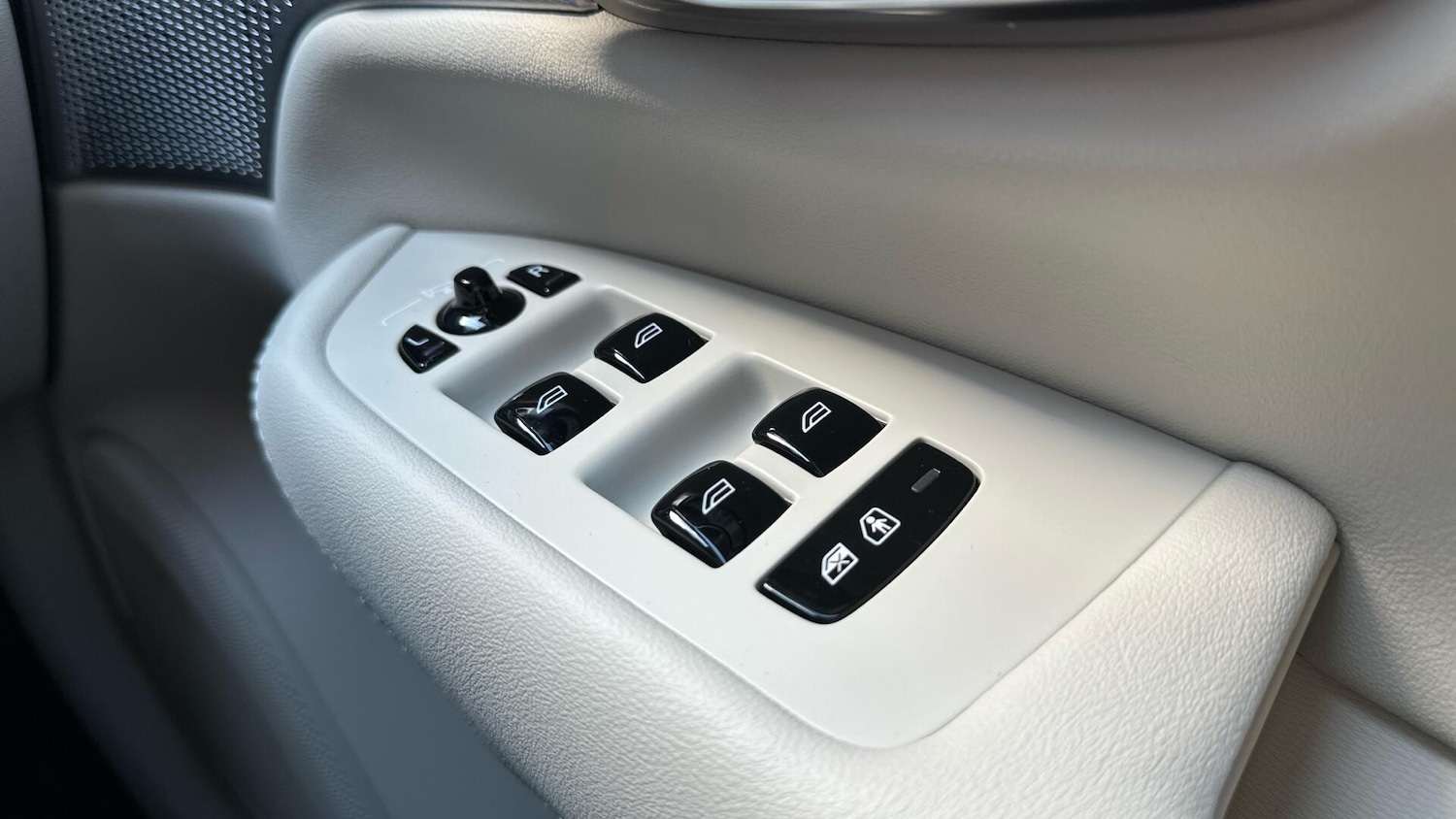 Used Volvo XC90 2025 for sale - 76307236: Photo 22