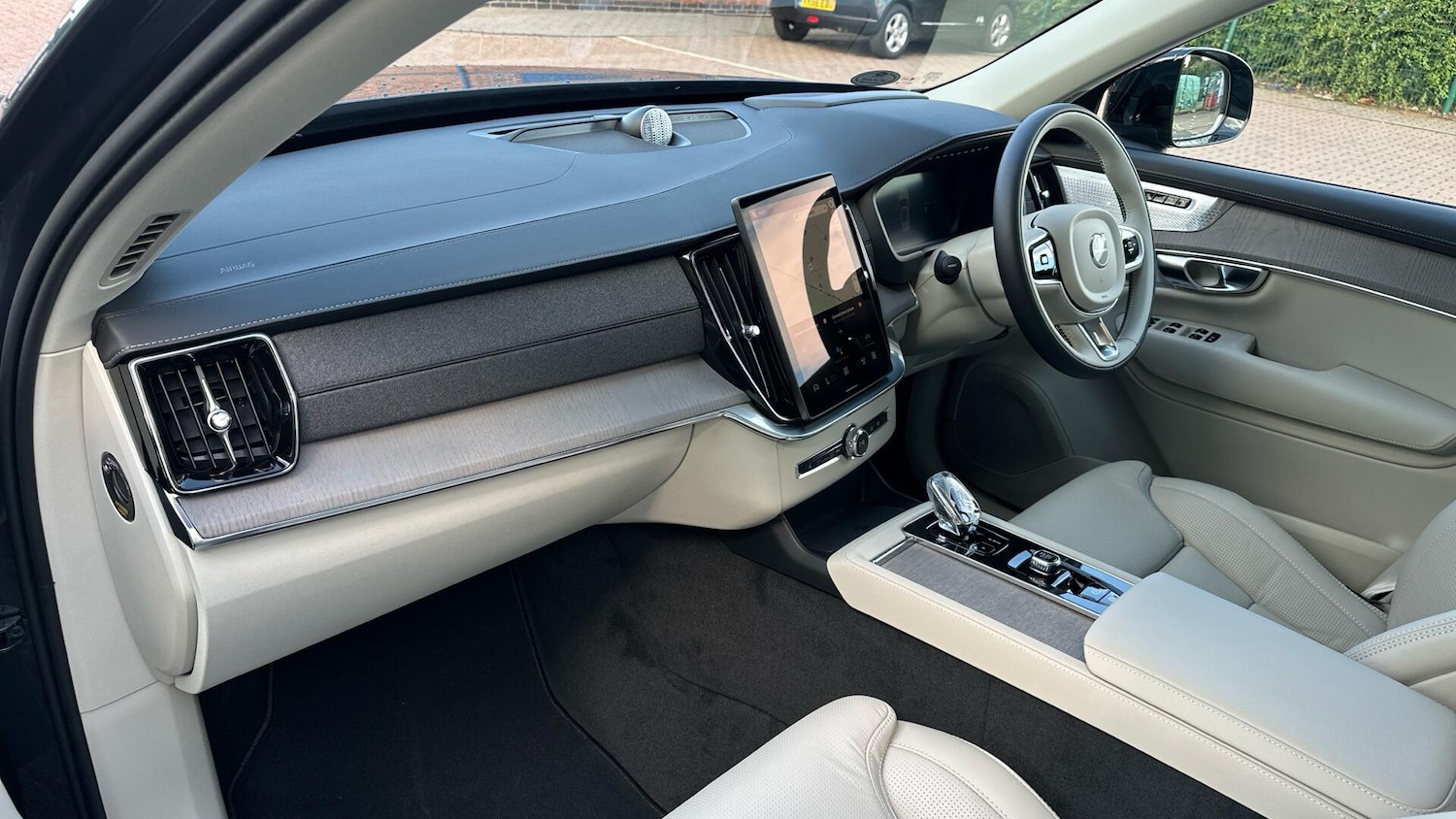 Used Volvo XC90 2025 for sale - 76307236: Photo 37