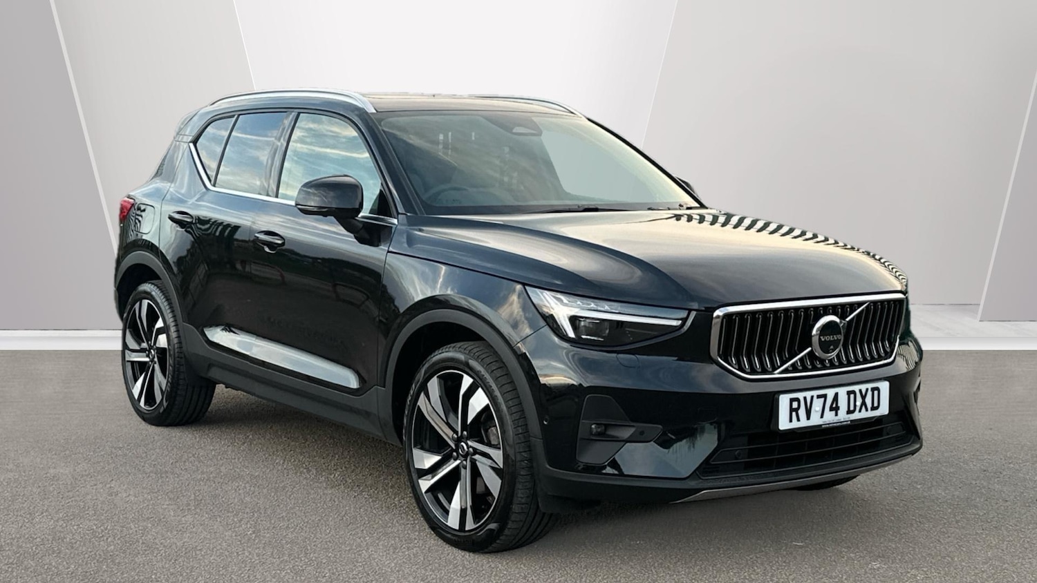 Used Volvo XC40 2025 for sale - 76408591: Photo 1
