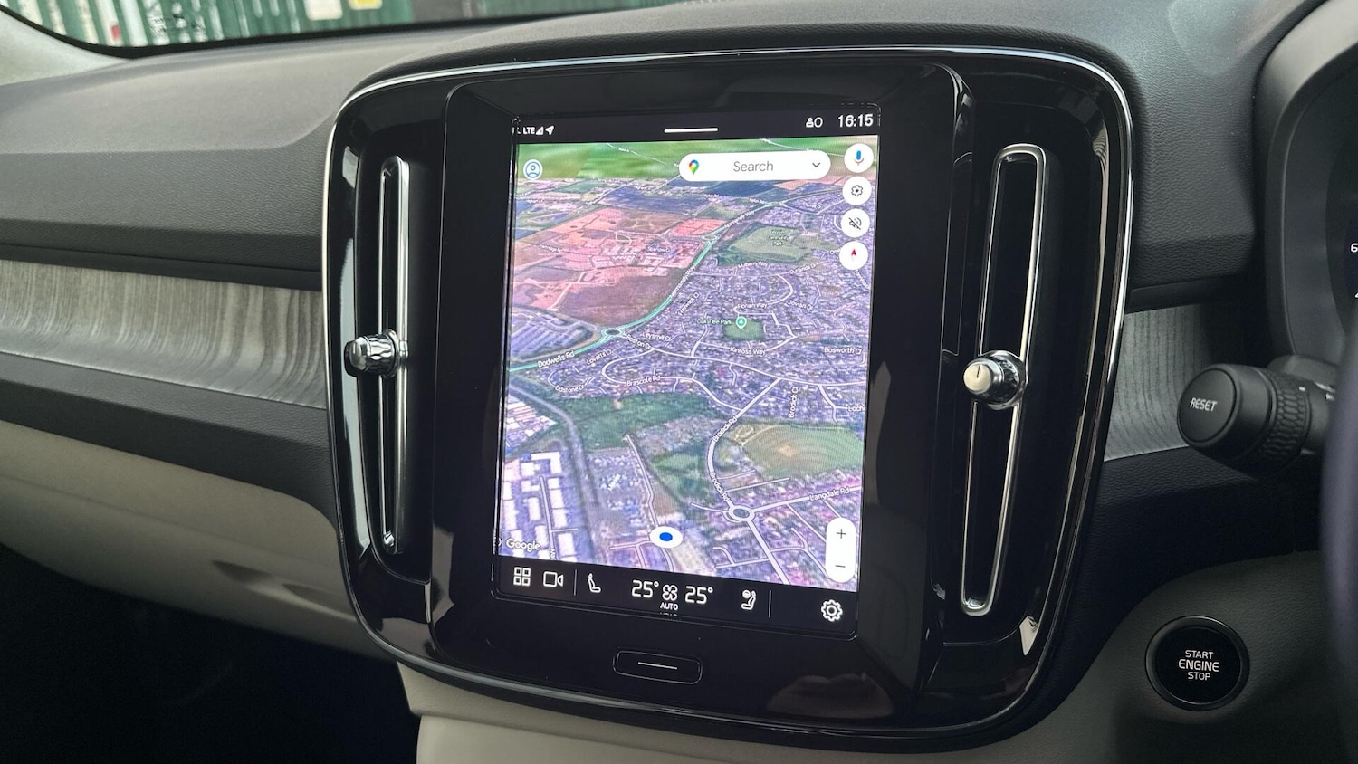 Used Volvo XC40 2025 for sale - 76408591: Photo 16