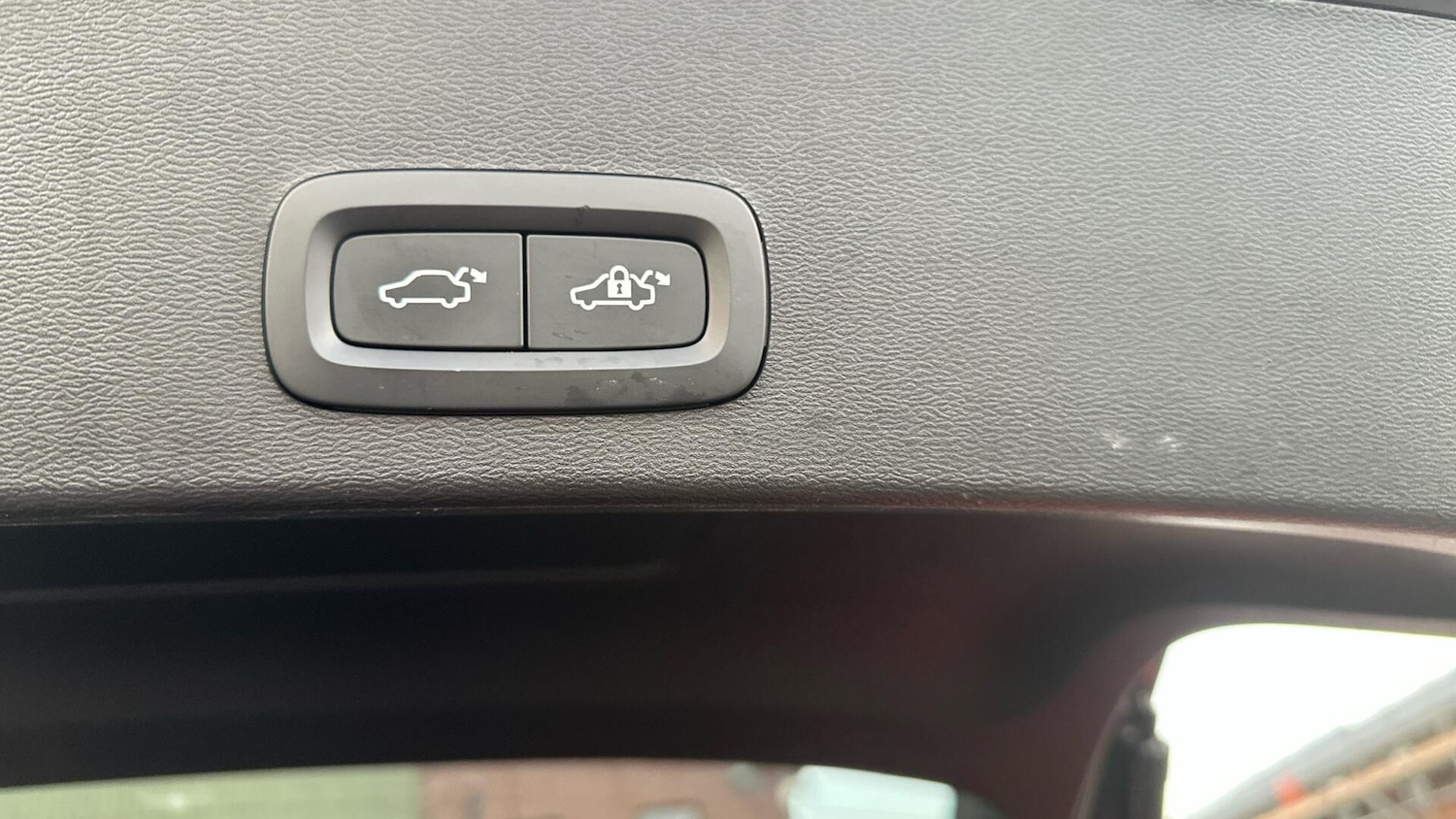 Used Volvo XC40 2025 for sale - 76408591: Photo 31