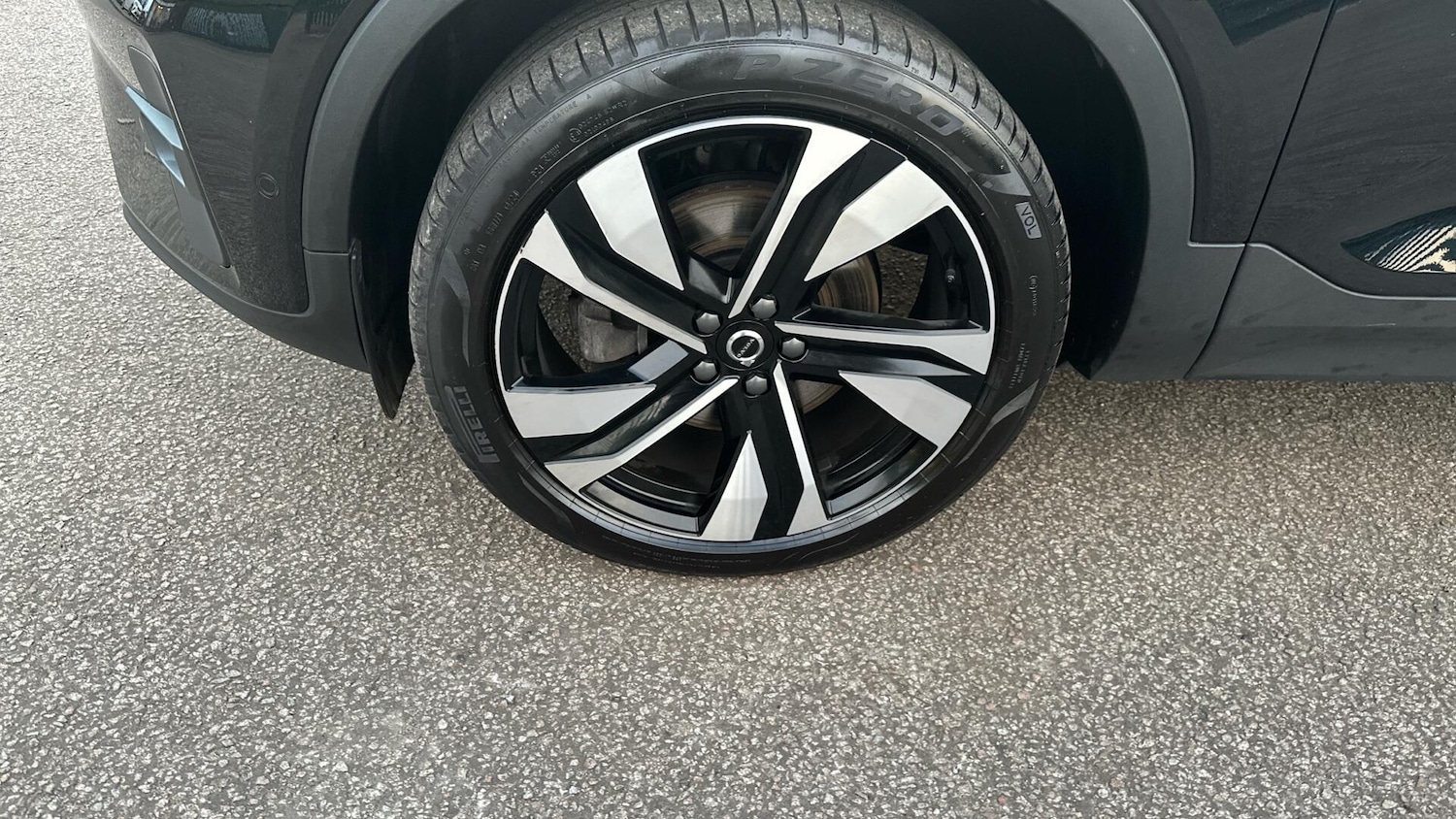 Used Volvo XC40 2025 for sale - 76408591: Photo 38