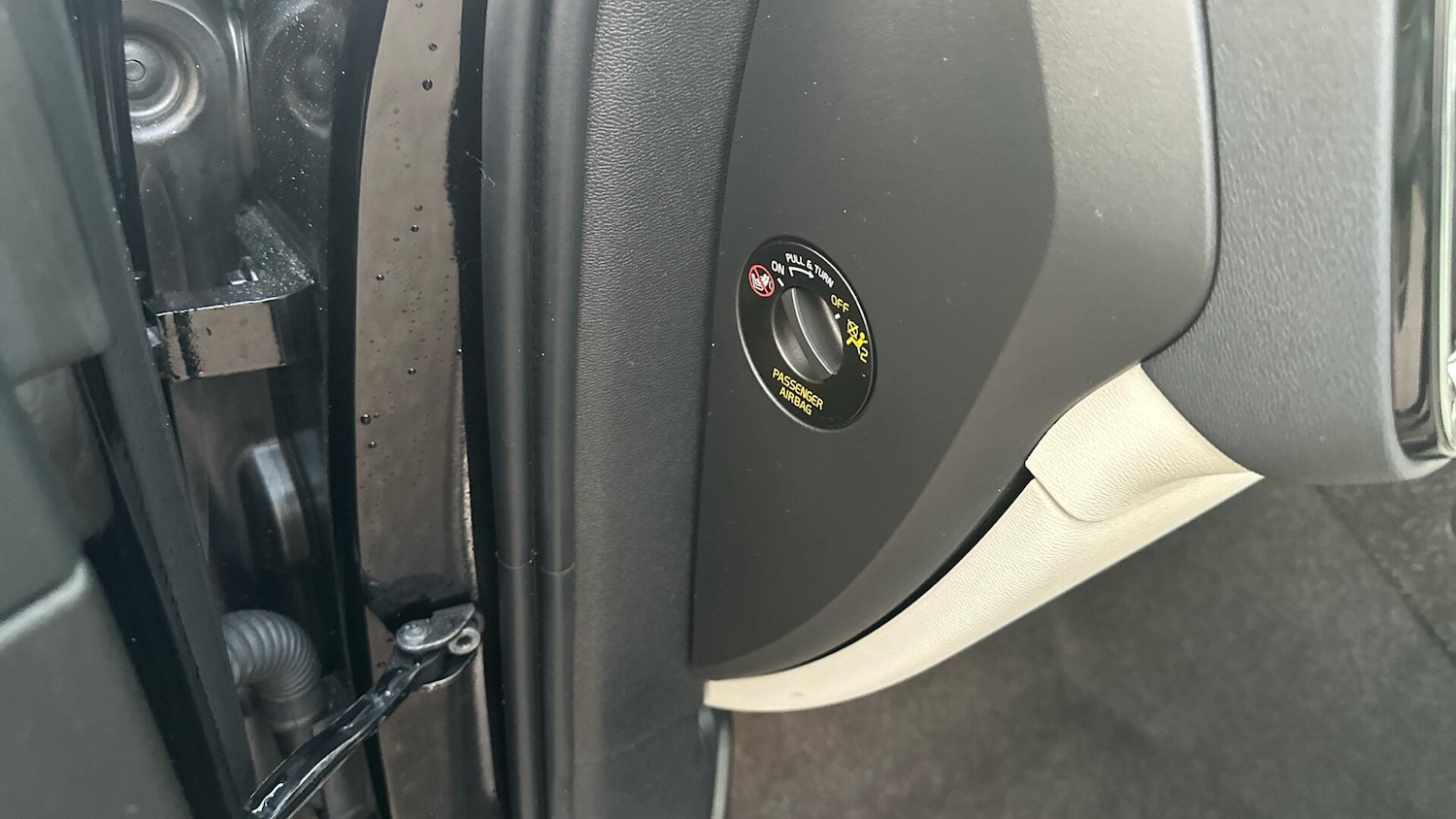 Used Volvo XC40 2025 for sale - 76408591: Photo 43