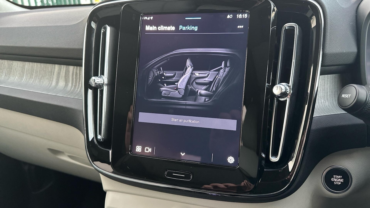 Used Volvo XC40 2025 for sale - 76408591: Photo 47