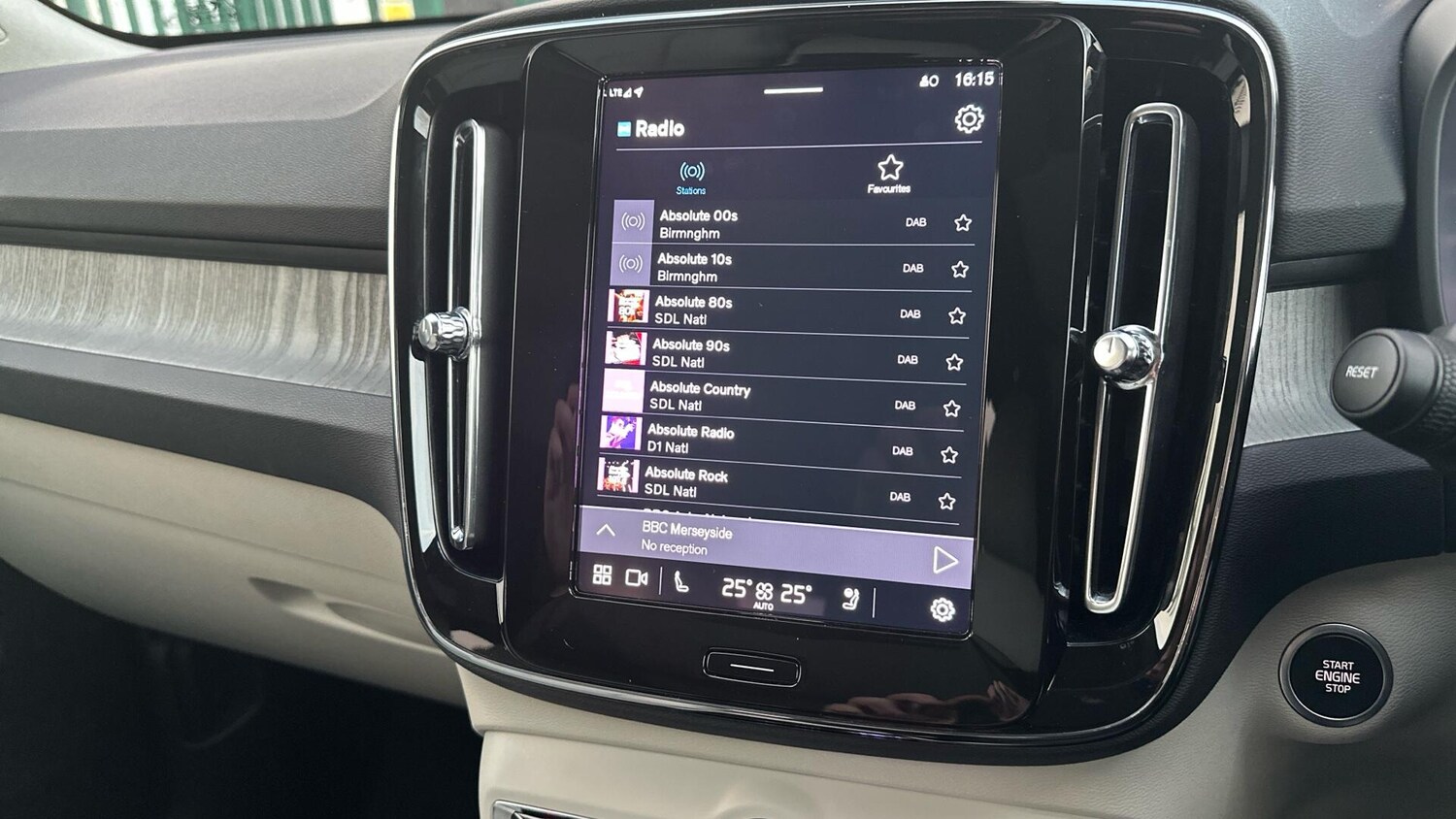 Used Volvo XC40 2025 for sale - 76408591: Photo 49