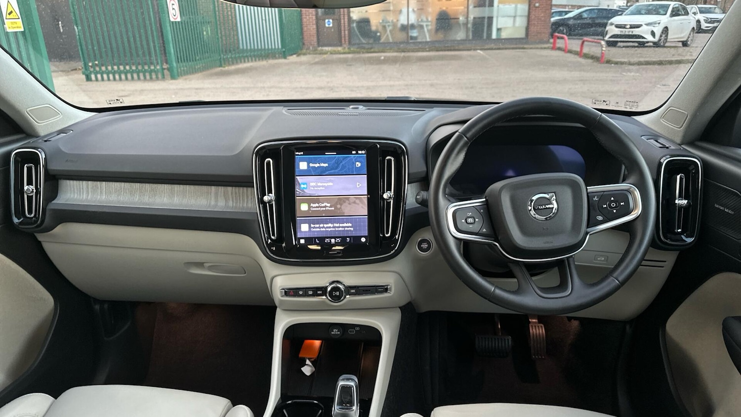 Used Volvo XC40 2025 for sale - 76408591: Photo 5