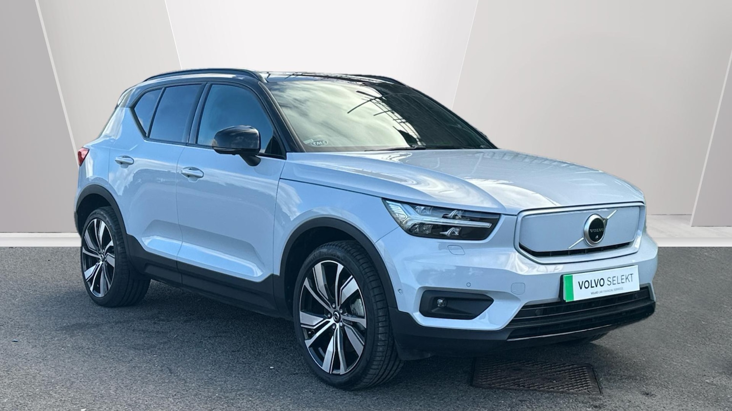 Used Volvo XC40 2021 for sale - 76306219: Photo 1