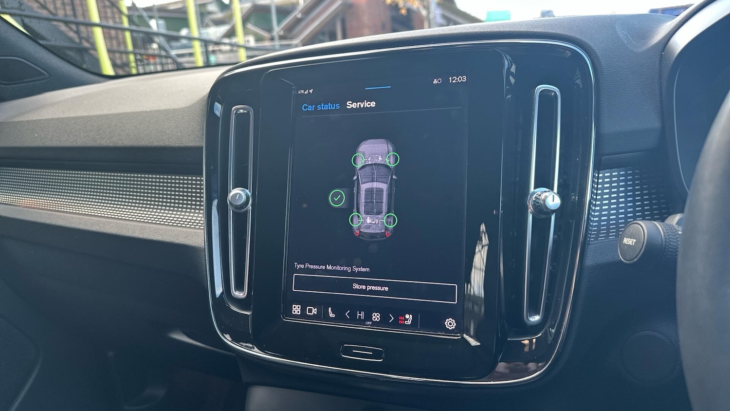 Used Volvo XC40 2021 for sale - 76306219: Photo 14