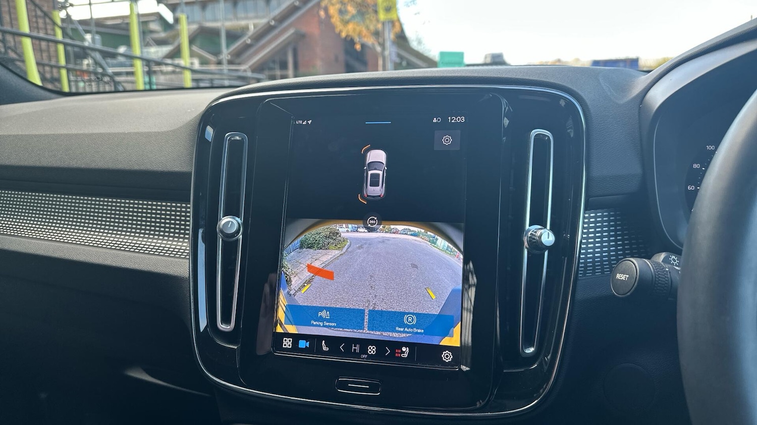 Used Volvo XC40 2021 for sale - 76306219: Photo 18