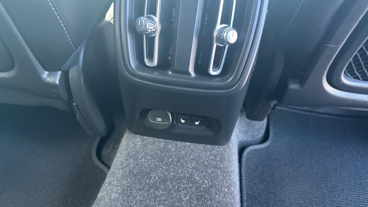 Used Volvo XC40 2021 for sale - 76306219: Photo 38