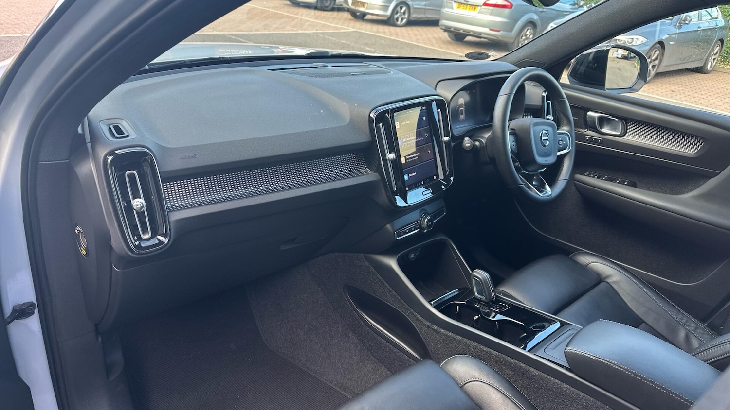 Used Volvo XC40 2021 for sale - 76306219: Photo 41