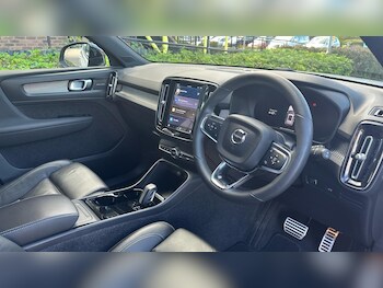 Used Volvo XC40 2021 for sale - 76306219: Photo
