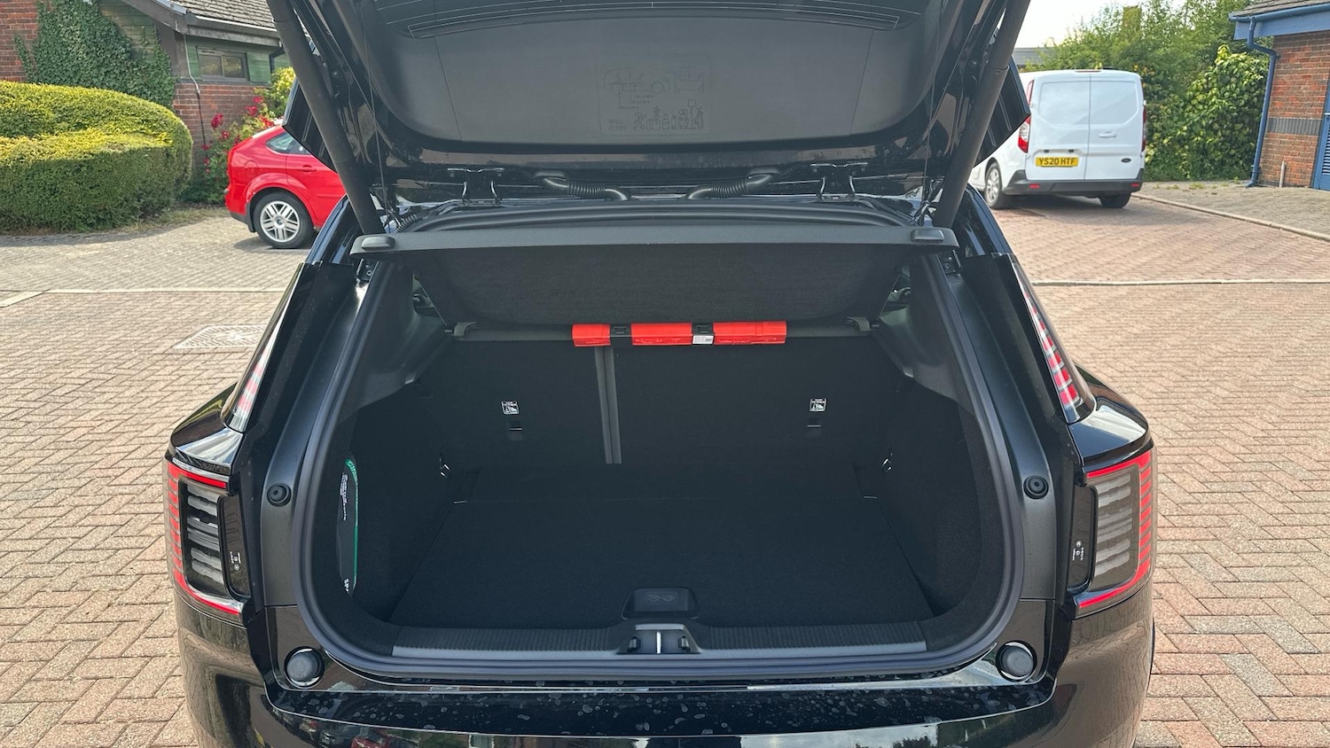 Used Volvo EX30 2025 for sale - 76522526: Photo 13