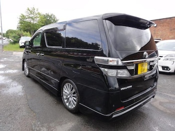 Used Toyota Vellfire 2013 for sale - 78684580: Photo