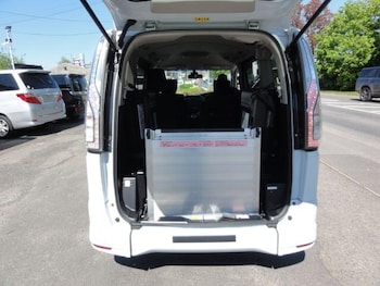 Used Nissan Serena 2015 for sale - 78384549: Photo